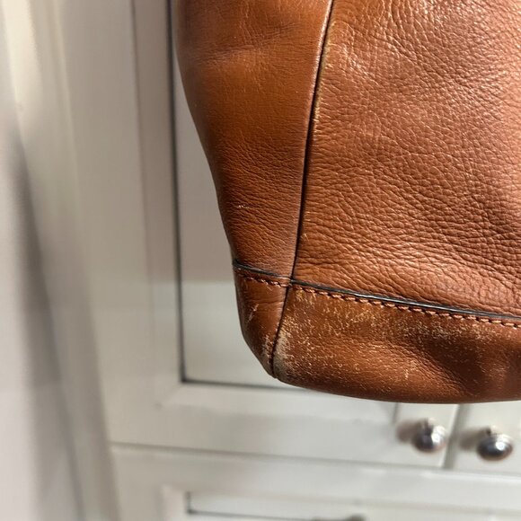 COACH tan leather - Picture 7 of 8